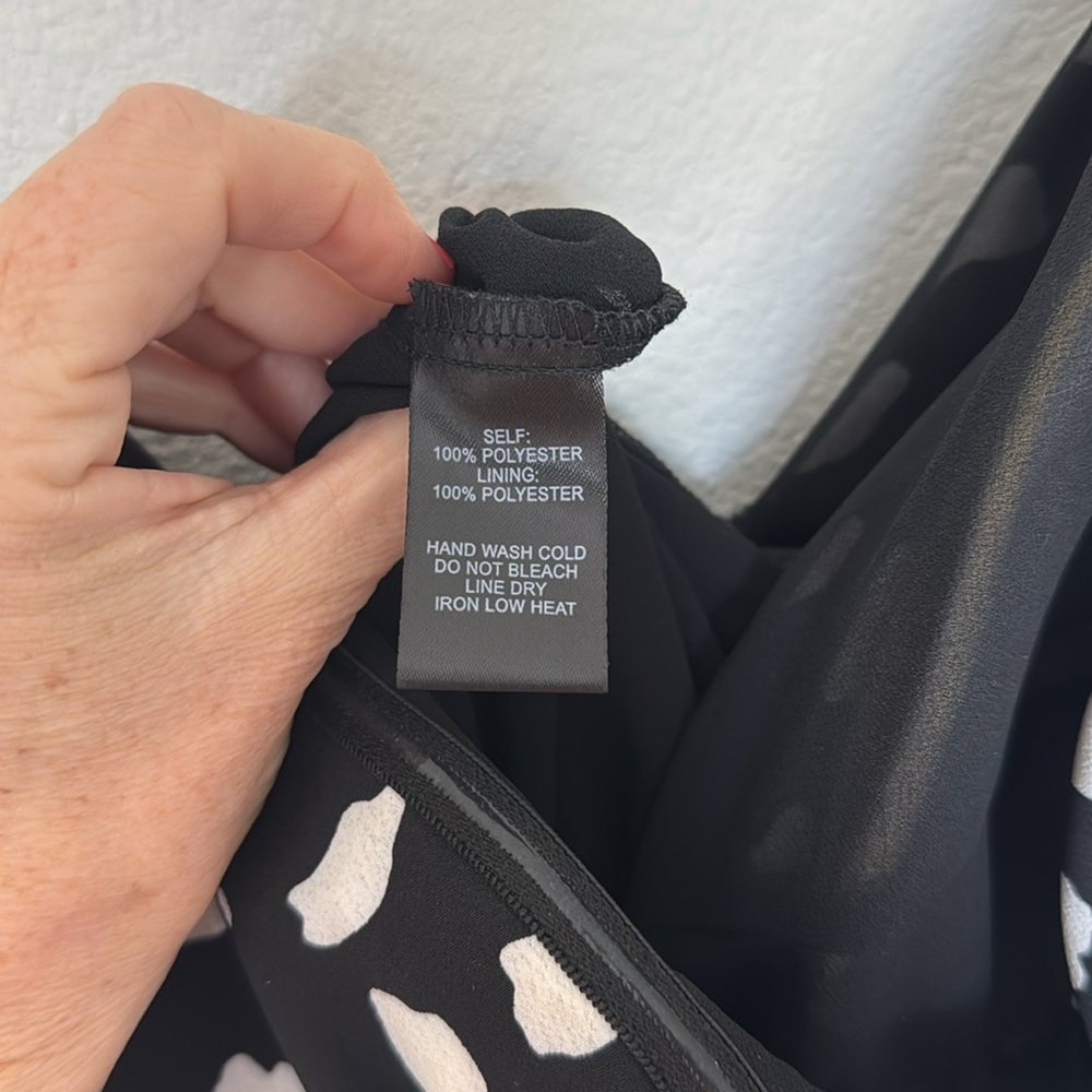Lulus Inez Black And White Print Tie-front Romper - Size L LIKE NEW WORN ONCE - Picture 11 of 12